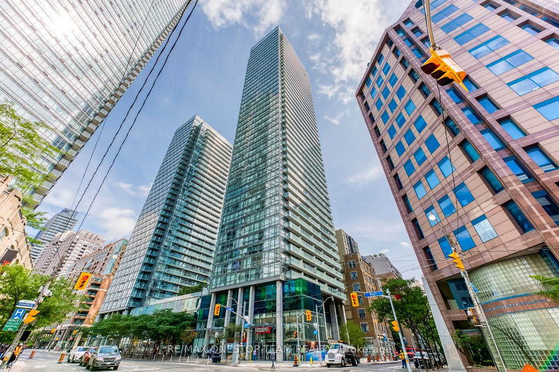 38 Grenville St, unit 1709 for rent