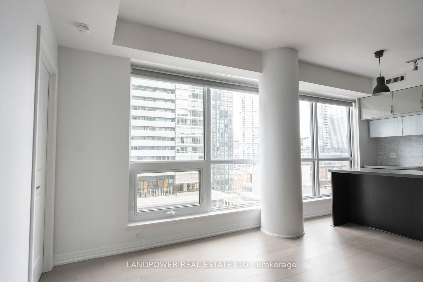 8 Mercer St, unit 1311 for rent