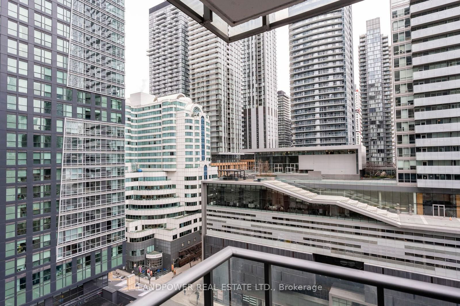 8 Mercer St, unit 1311 for rent