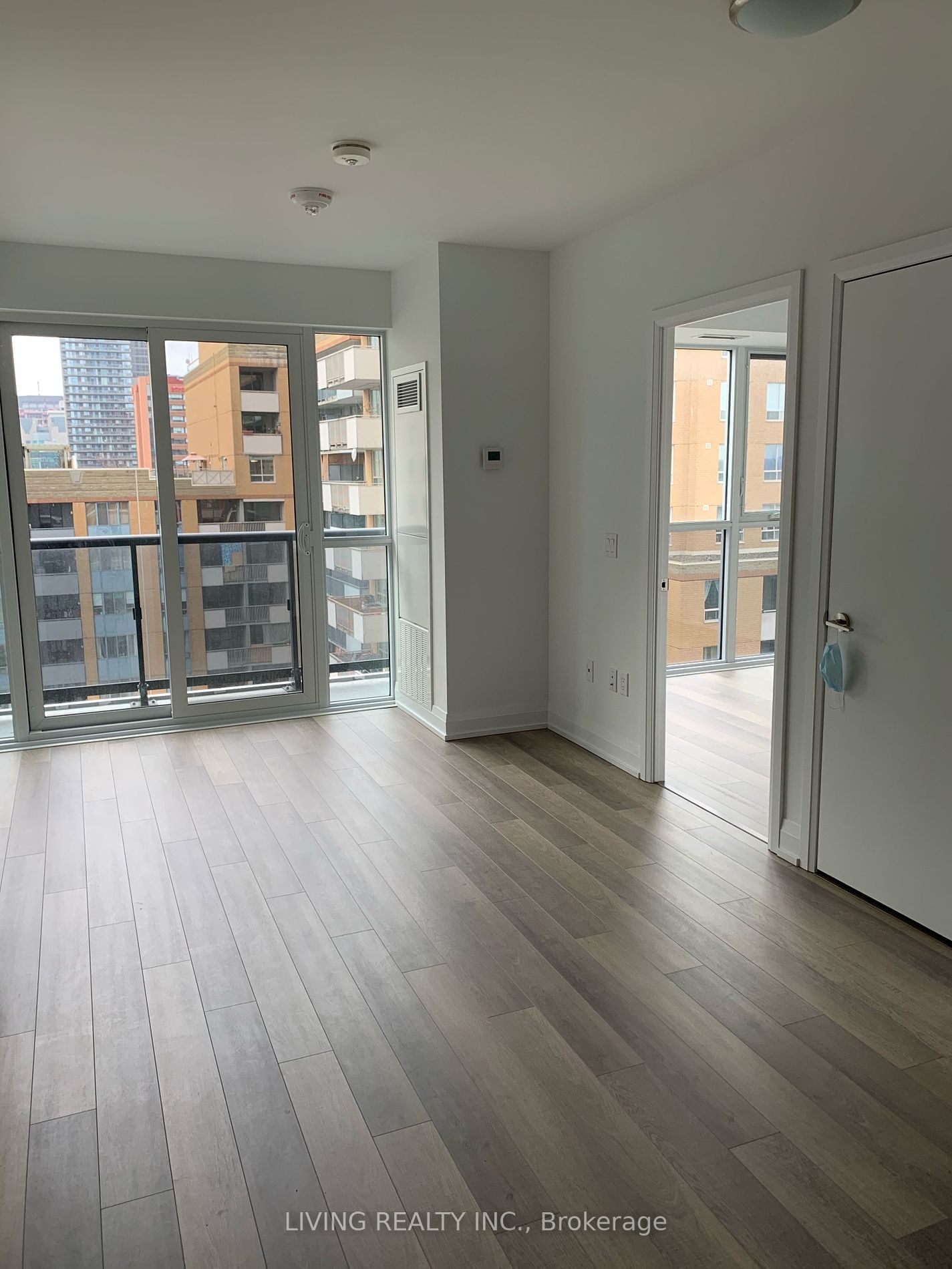 77 Mutual St, unit 1007 for rent