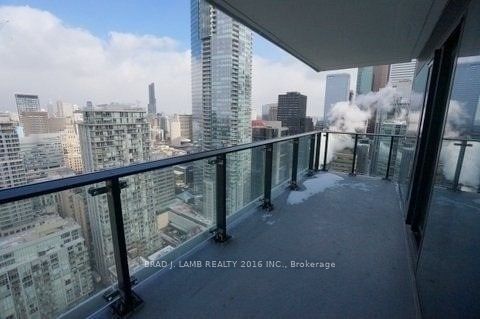 224 King St W, unit 3503 for rent