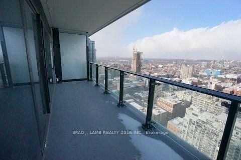 224 King St W, unit 3503 for rent