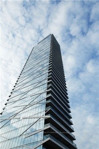 224 King St W, unit 3503 for rent