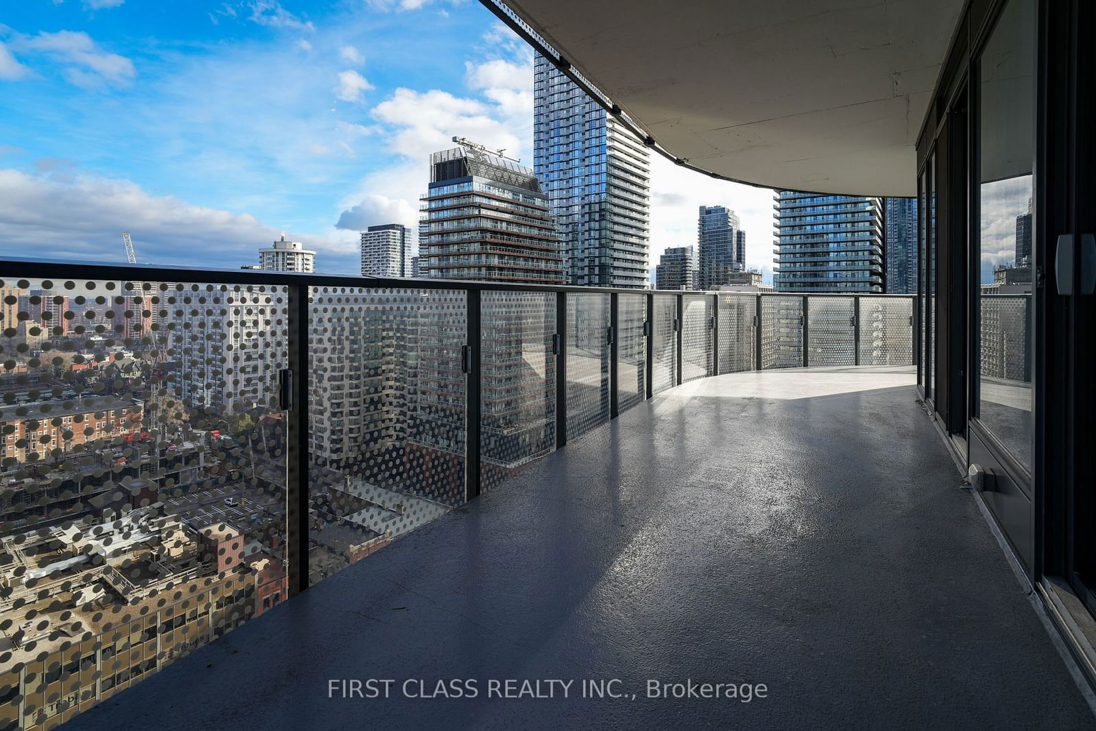 11 Wellesley St W, unit 1402 for sale