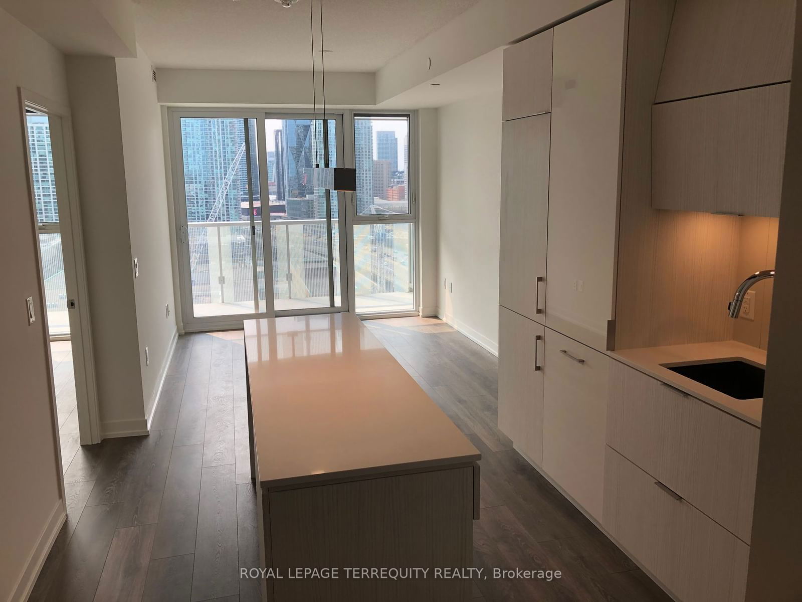 15 Lower Jarvis St, unit 1806 for rent