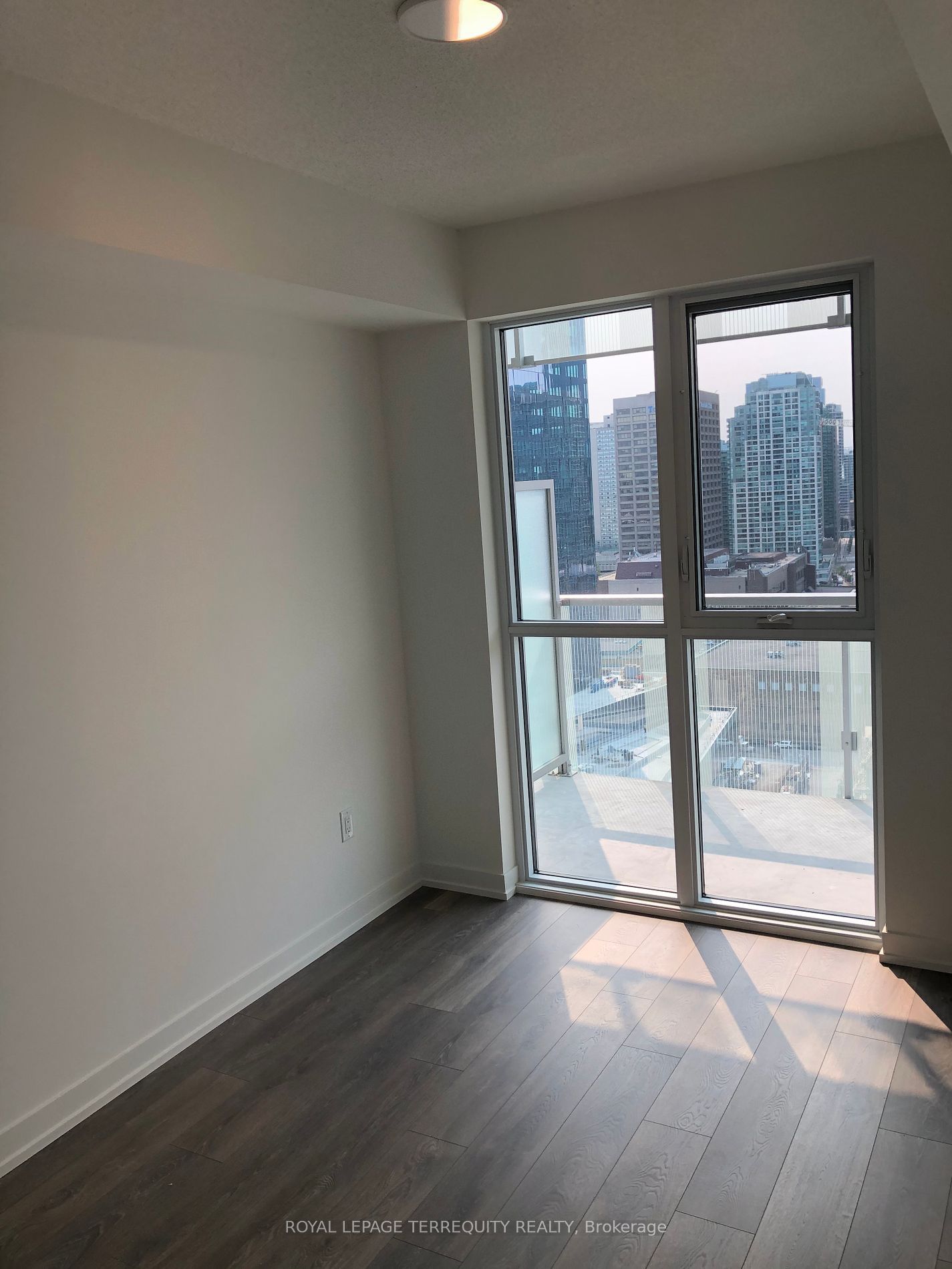 15 Lower Jarvis St, unit 1806 for rent