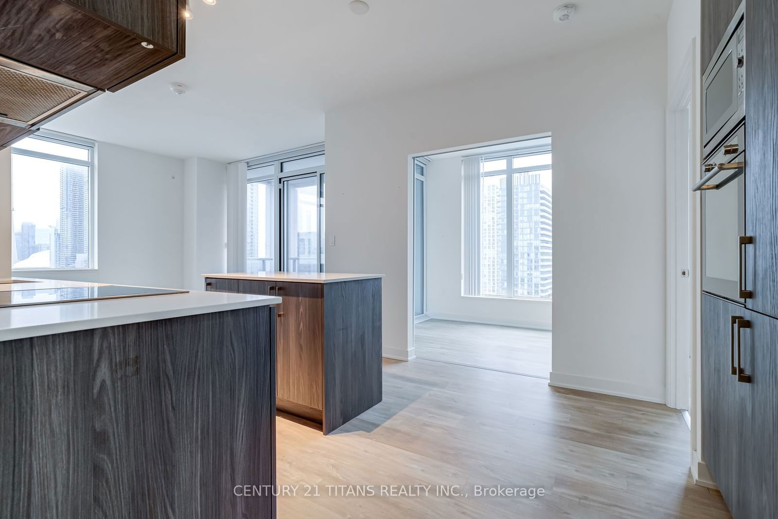 27 Bathurst St, unit 1702W for rent