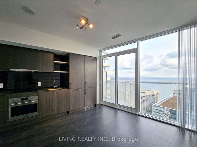 100 Harbour St, unit 4808 for rent