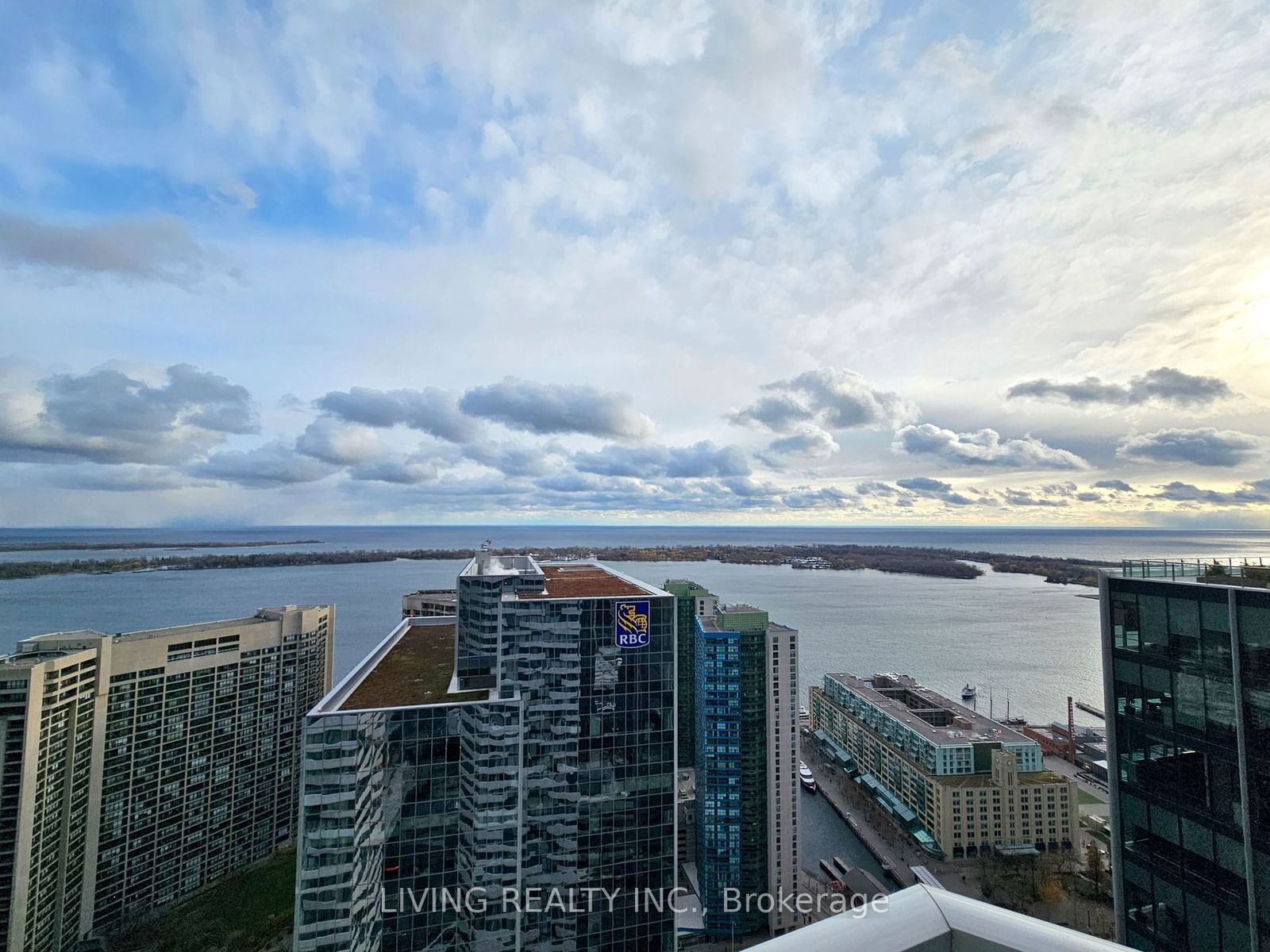 100 Harbour St, unit 4808 for rent