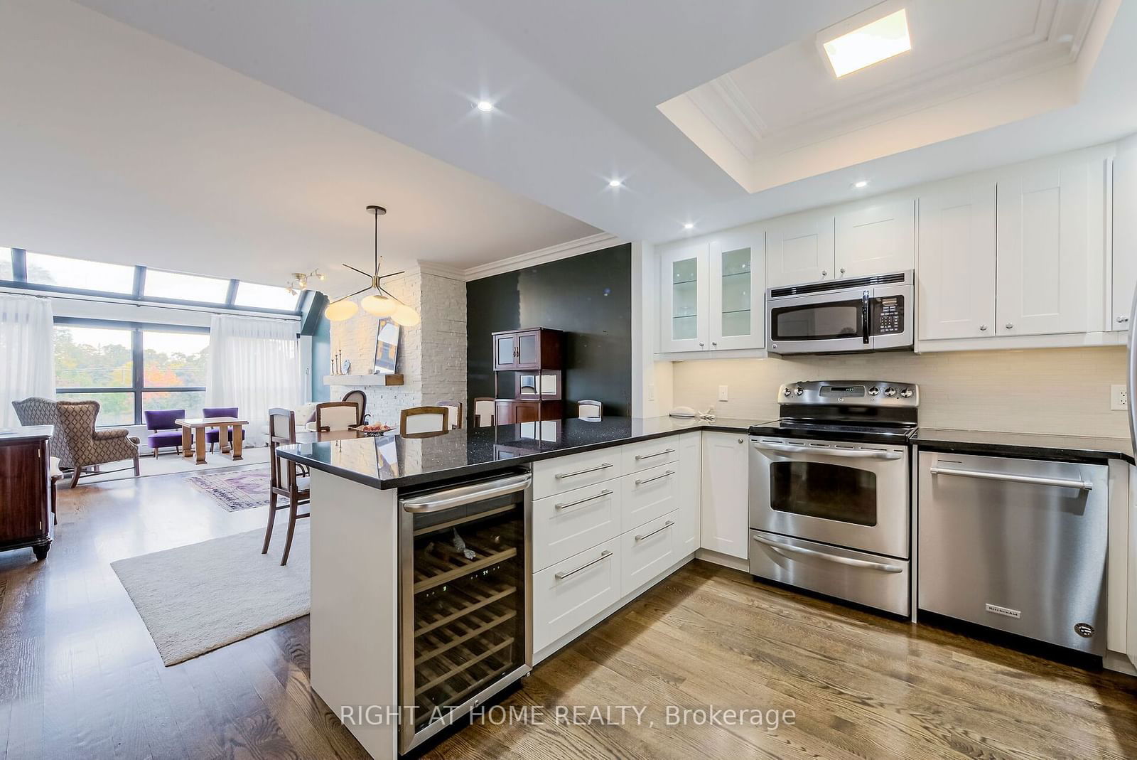 20 Glebe Rd W, unit Ph16 for sale