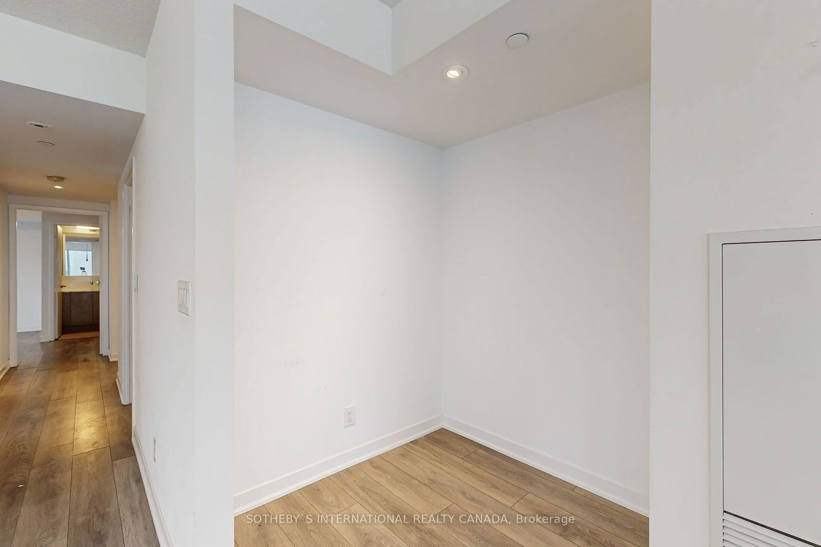 100 Harbour St, unit 5110 for sale