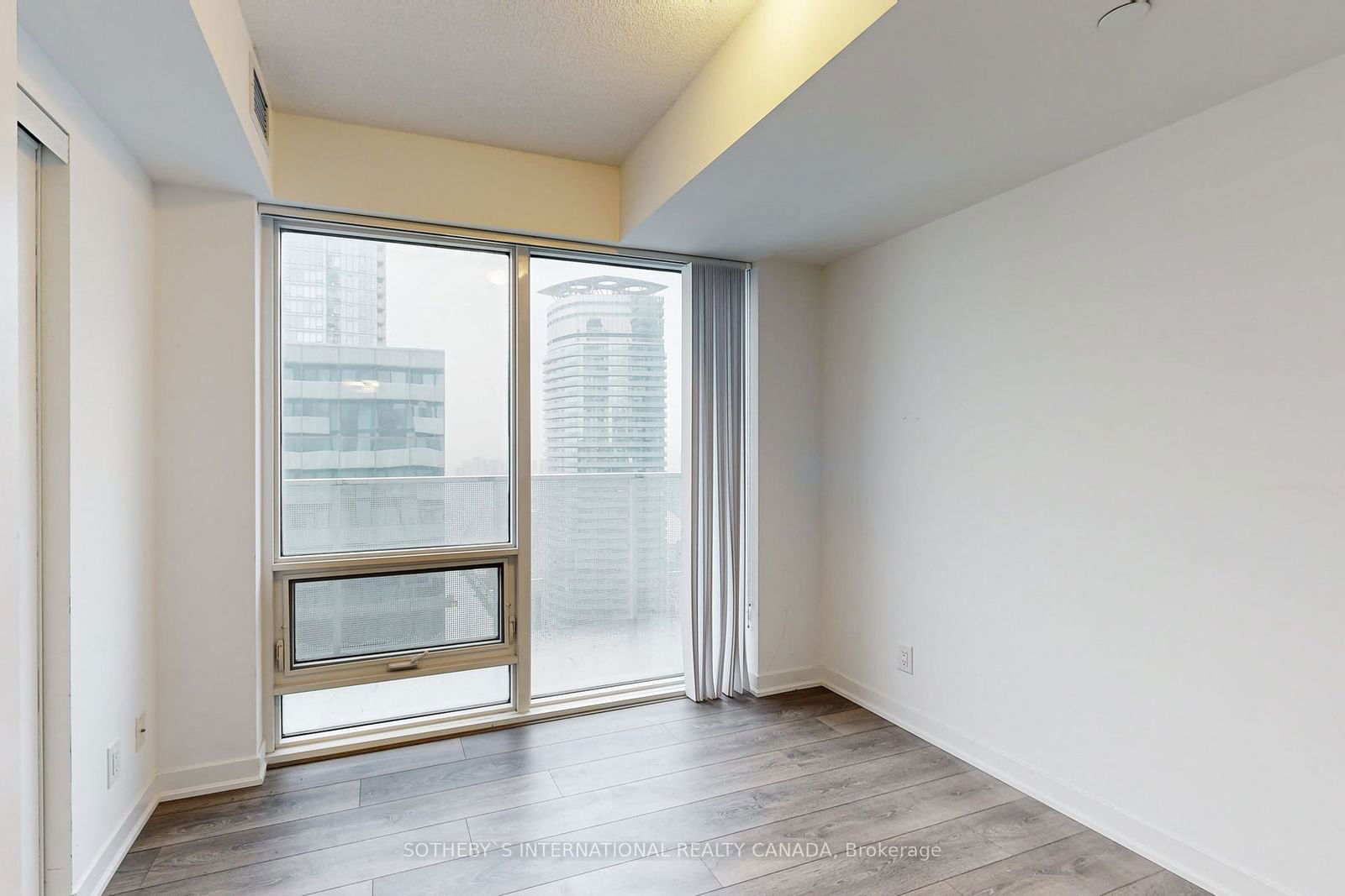 100 Harbour St, unit 5110 for sale