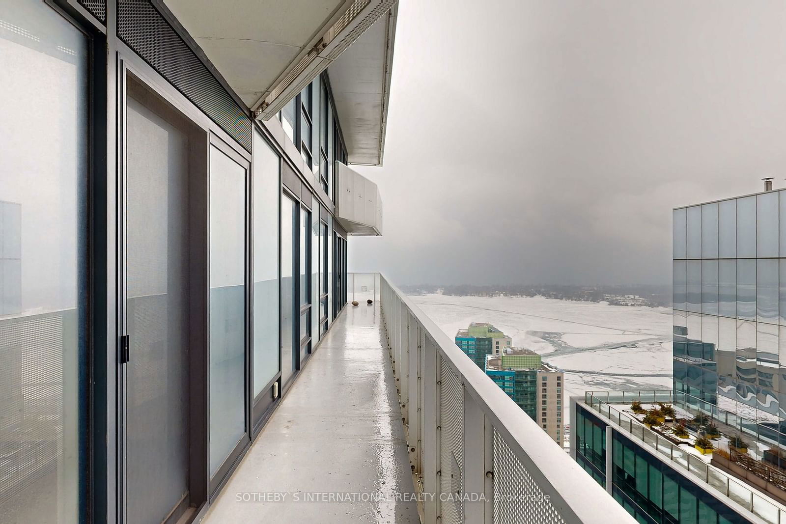 Harbour Plaza Residences, Downtown, Toronto