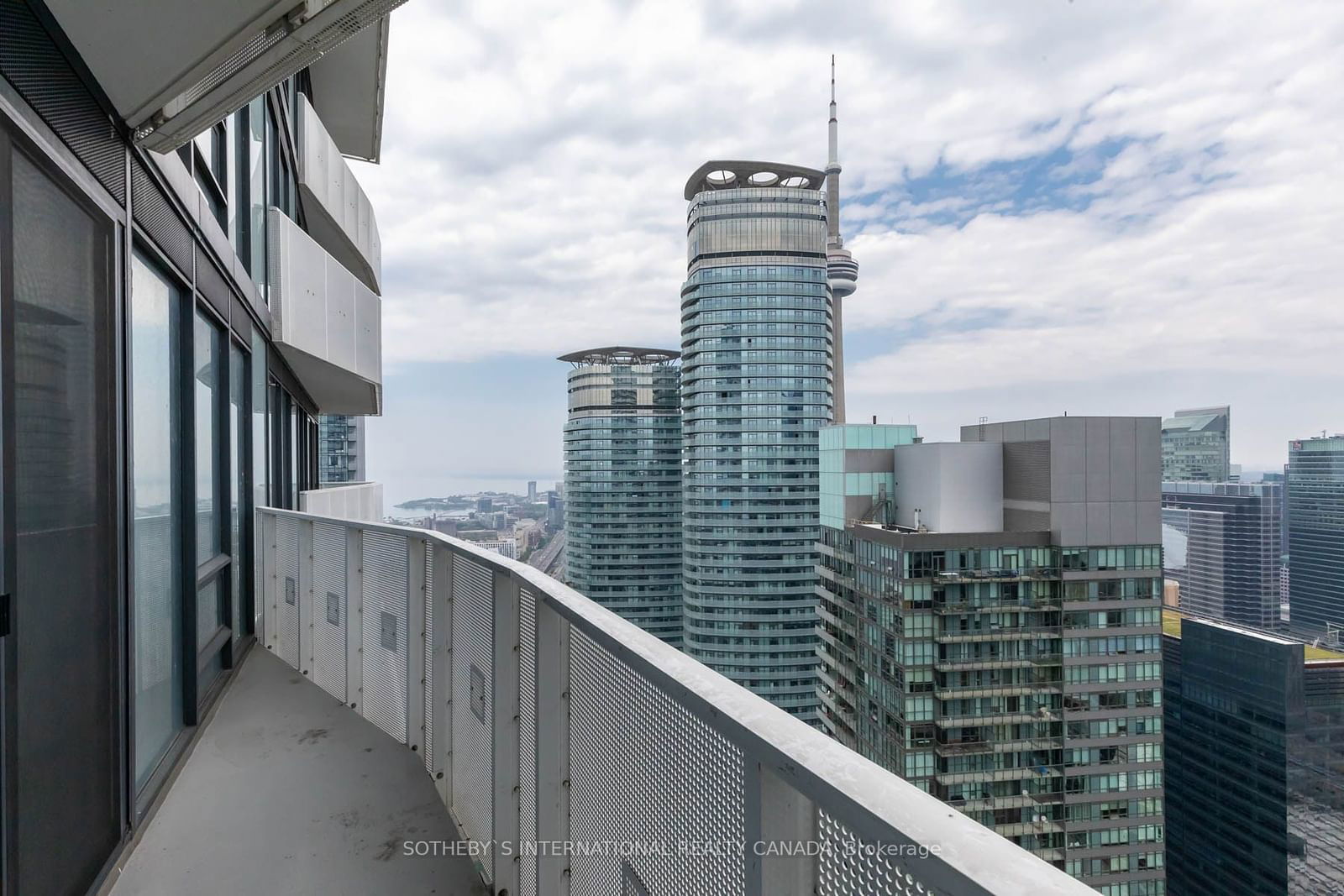 Harbour Plaza Residences, Downtown, Toronto