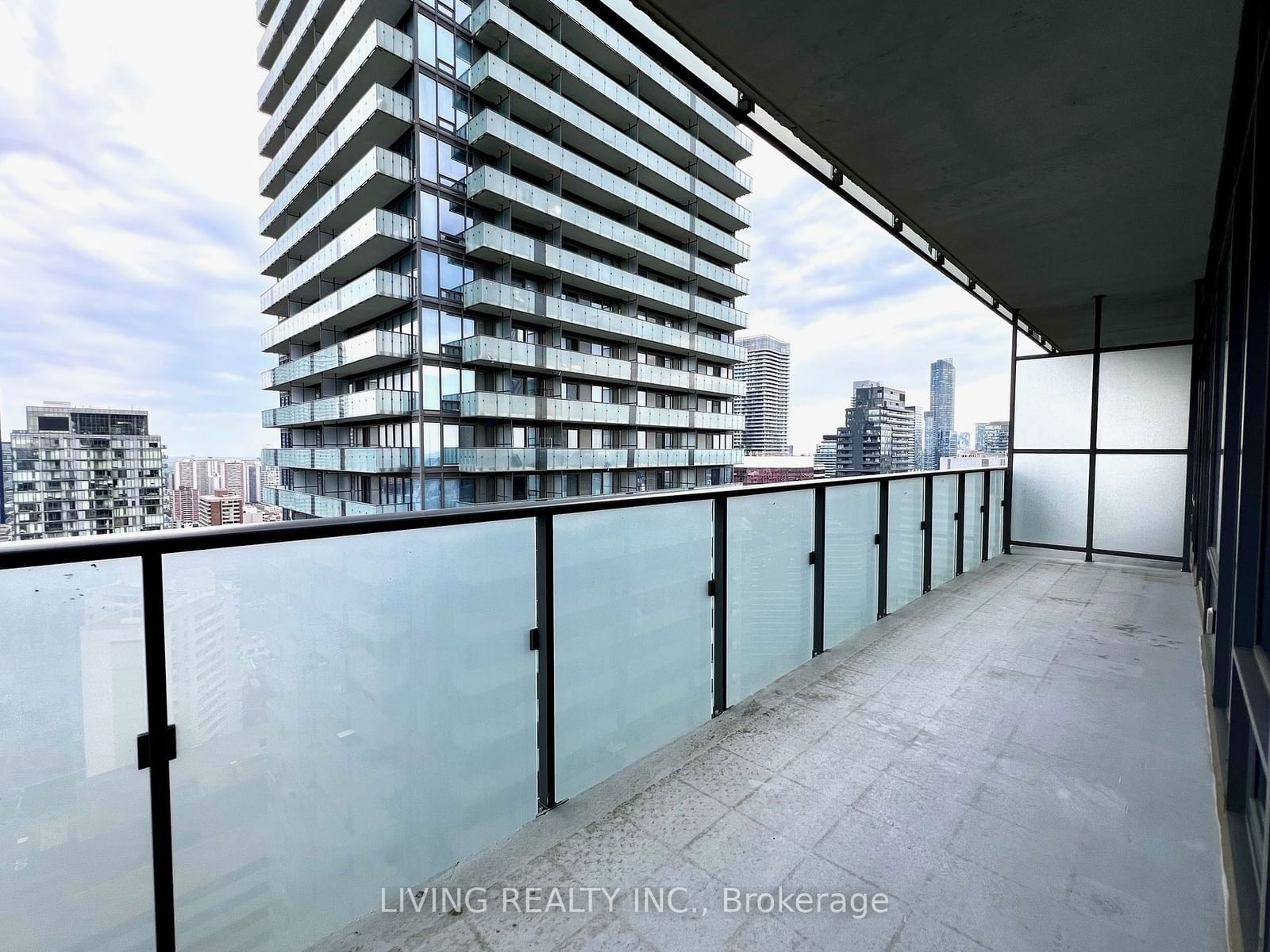 65 St Mary St, unit 3509 for rent