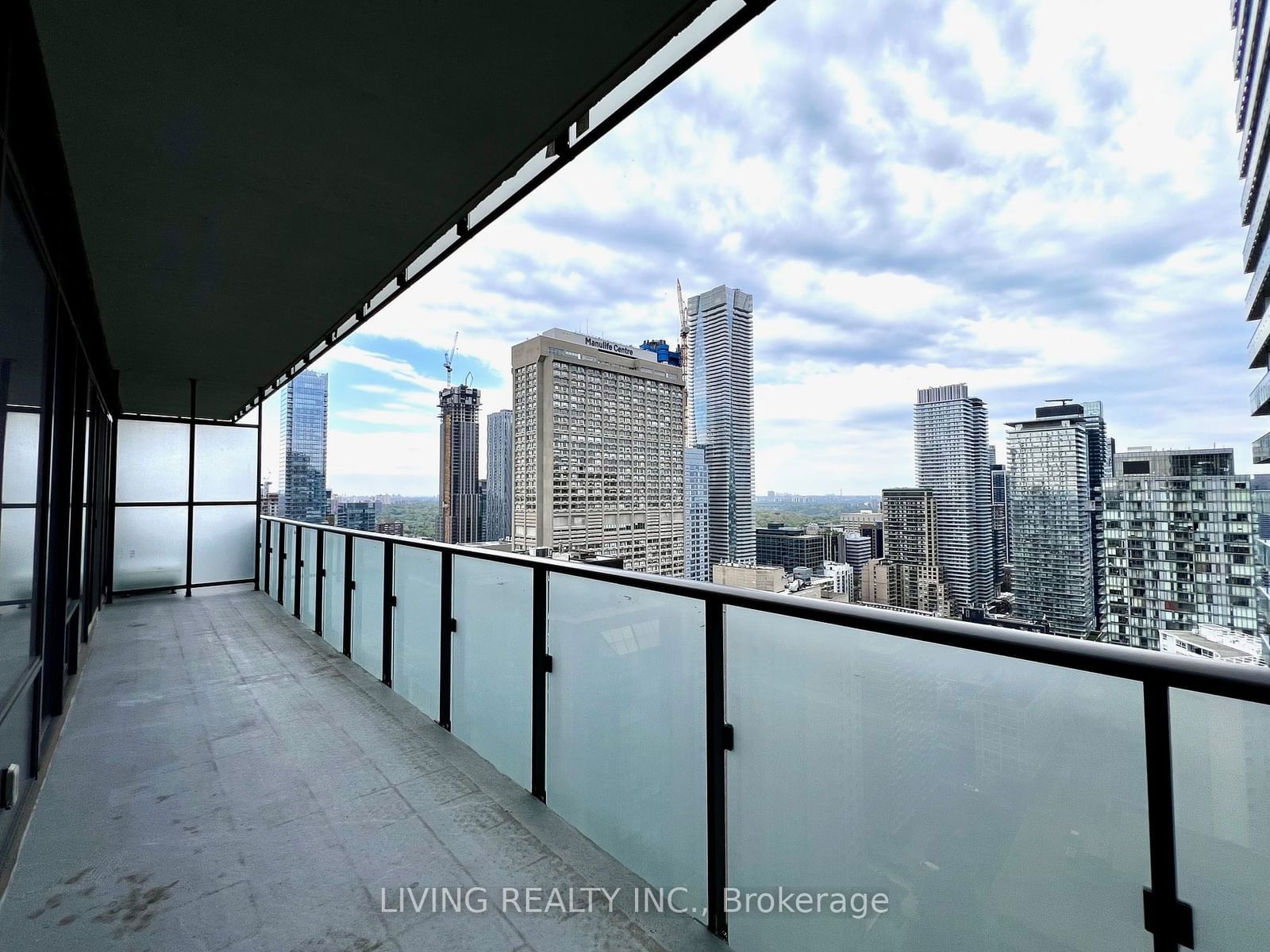 65 St Mary St, unit 3509 for rent