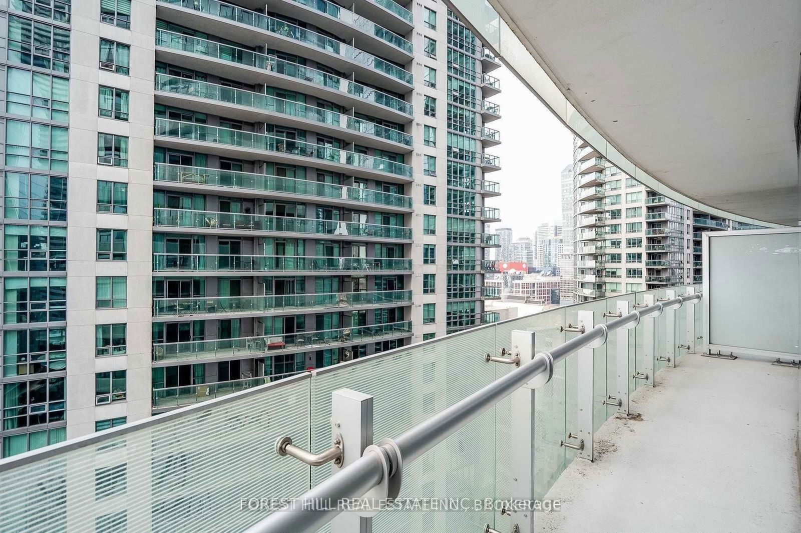 12 York St, unit 2004 for rent