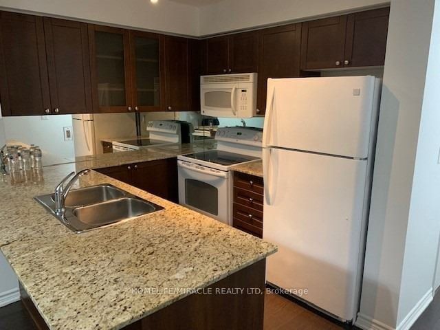 761 Bay St, unit 2014 for rent