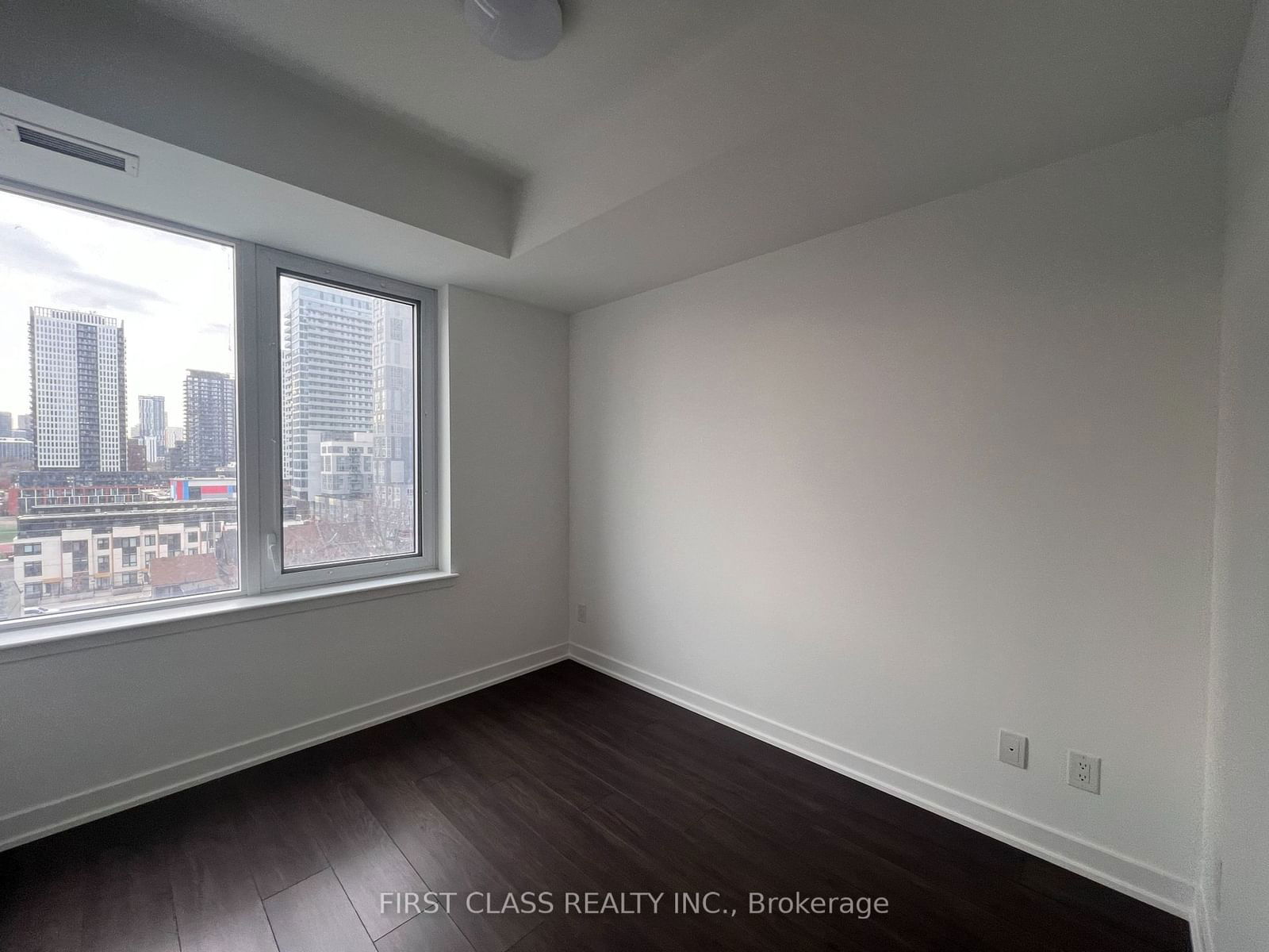 5 Defries St, unit 720 for rent