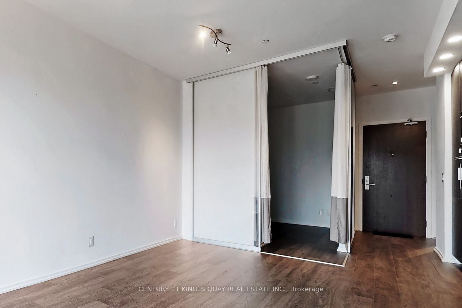 70 Temperance St, unit 2801 for rent