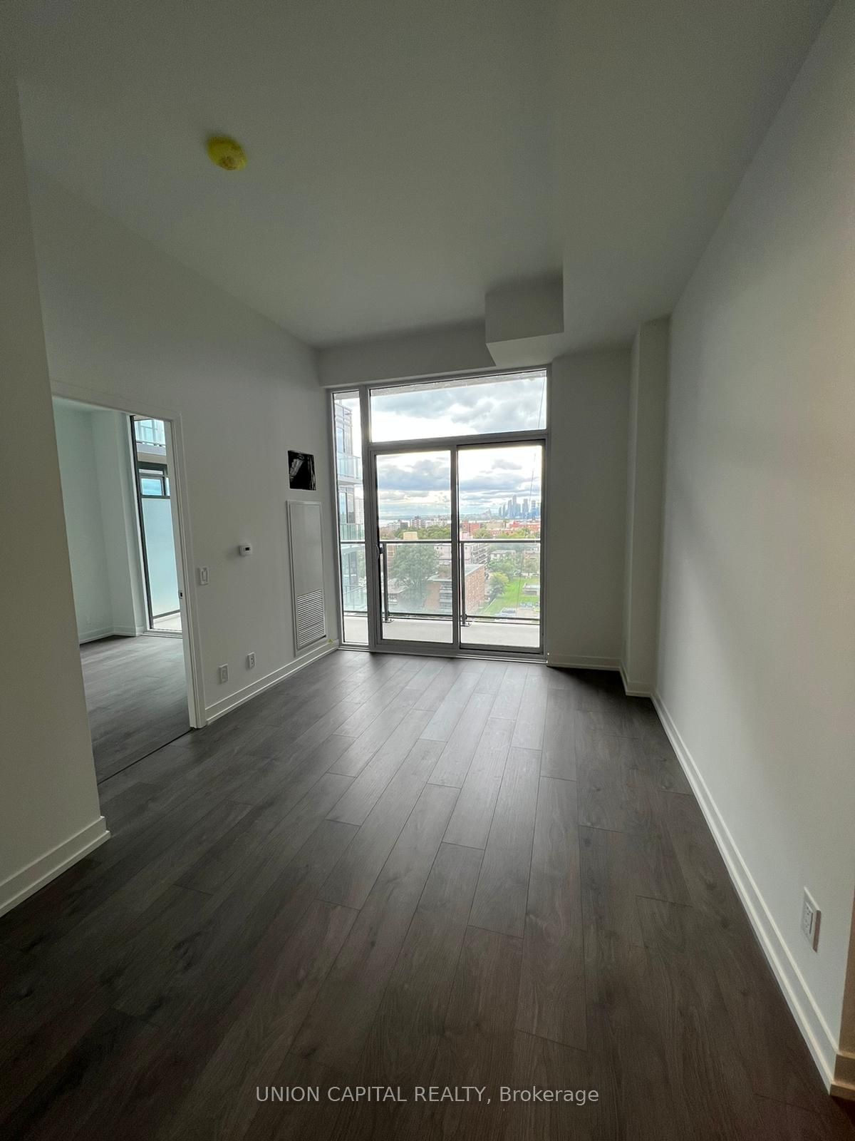 270 Dufferin St W, unit 1013 for rent