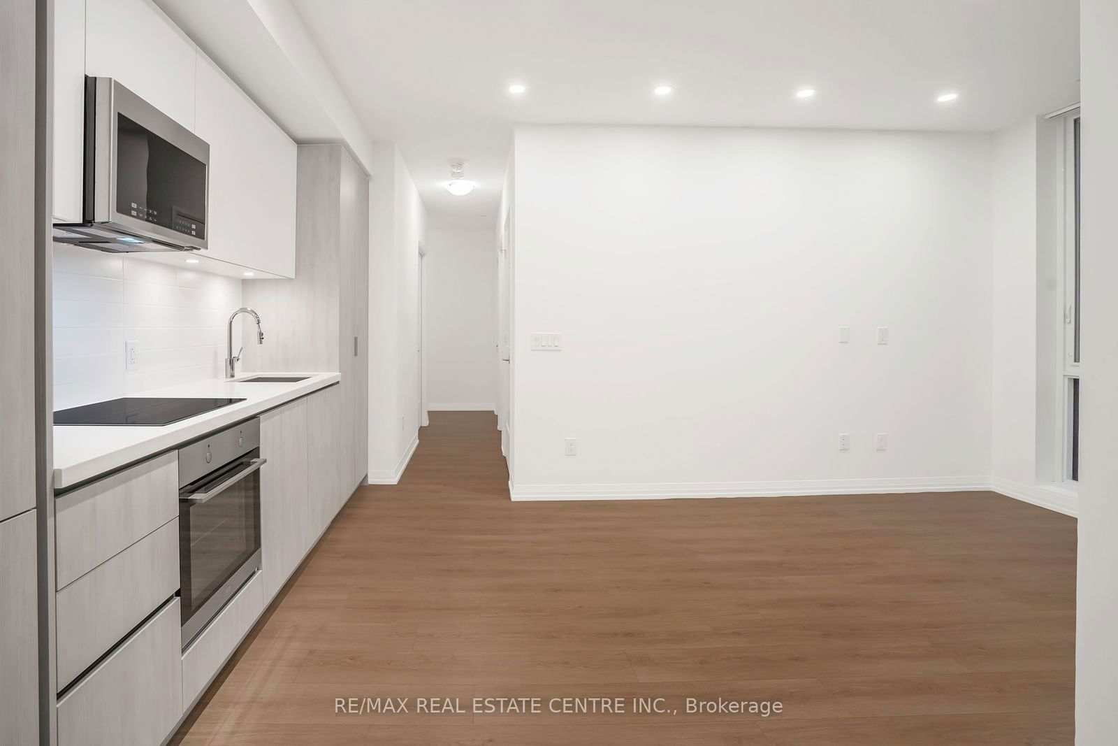 8 Widmer St, unit 1209 for sale