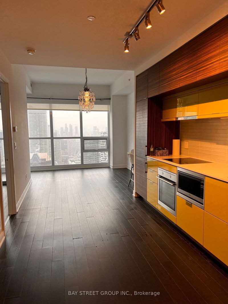 88 Scott St, unit 5203 for rent