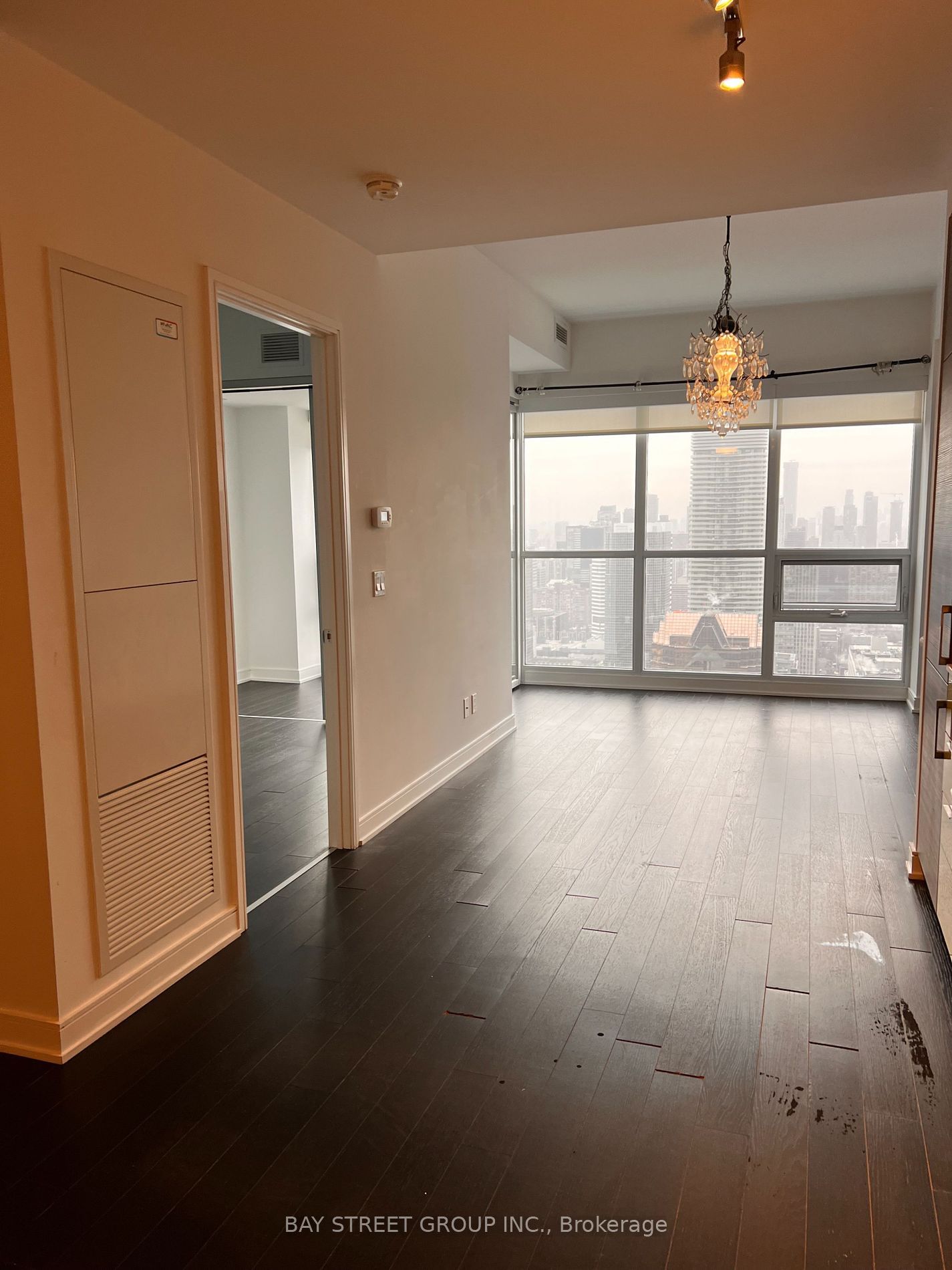 88 Scott St, unit 5203 for rent