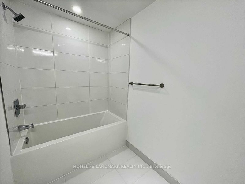 395 Bloor St E, unit 1702 for rent