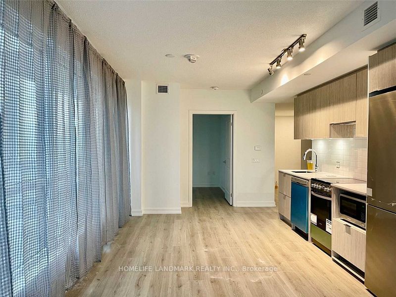 395 Bloor St E, unit 1702 for rent