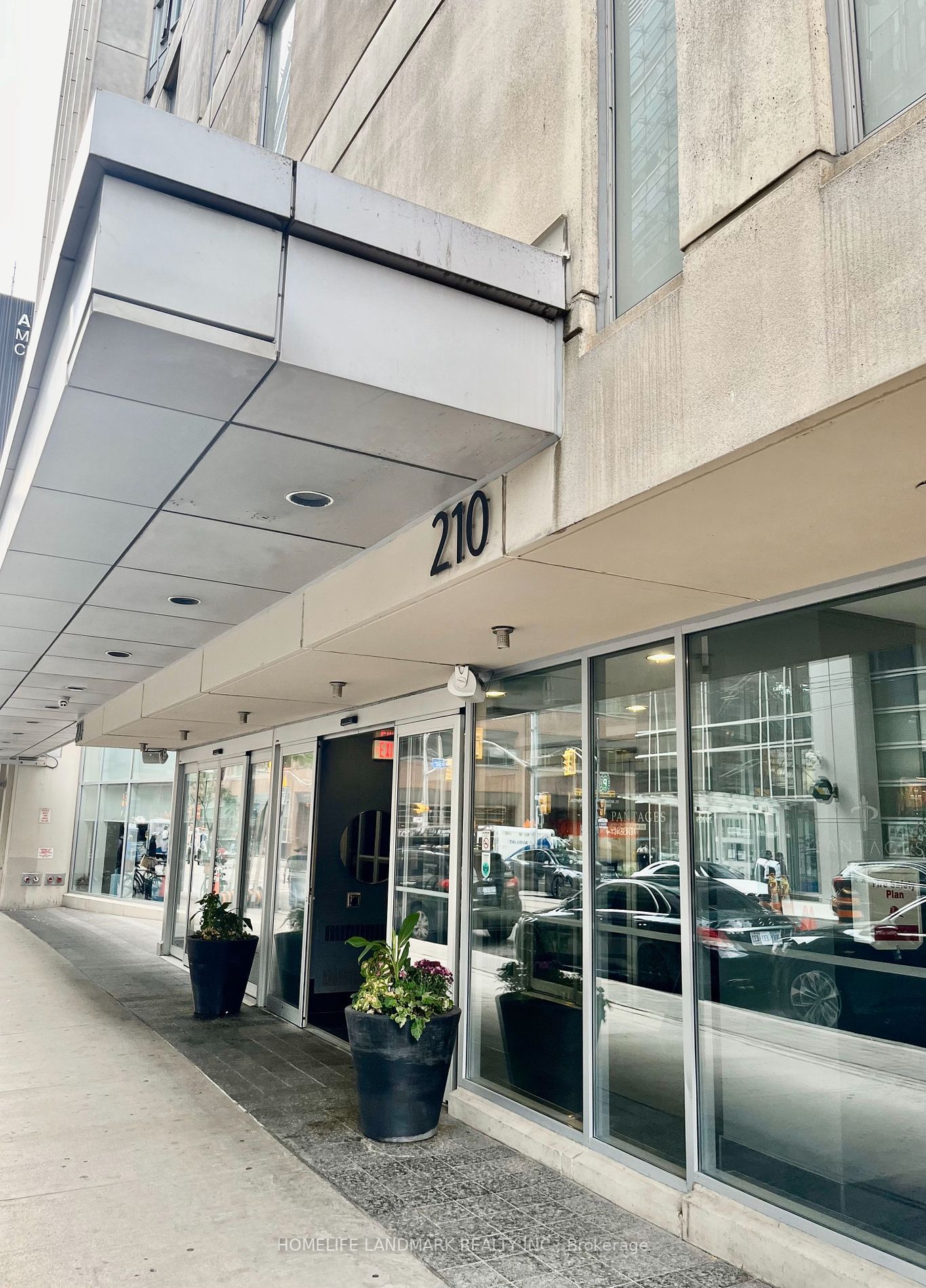 210 Victoria St, unit 605 for sale