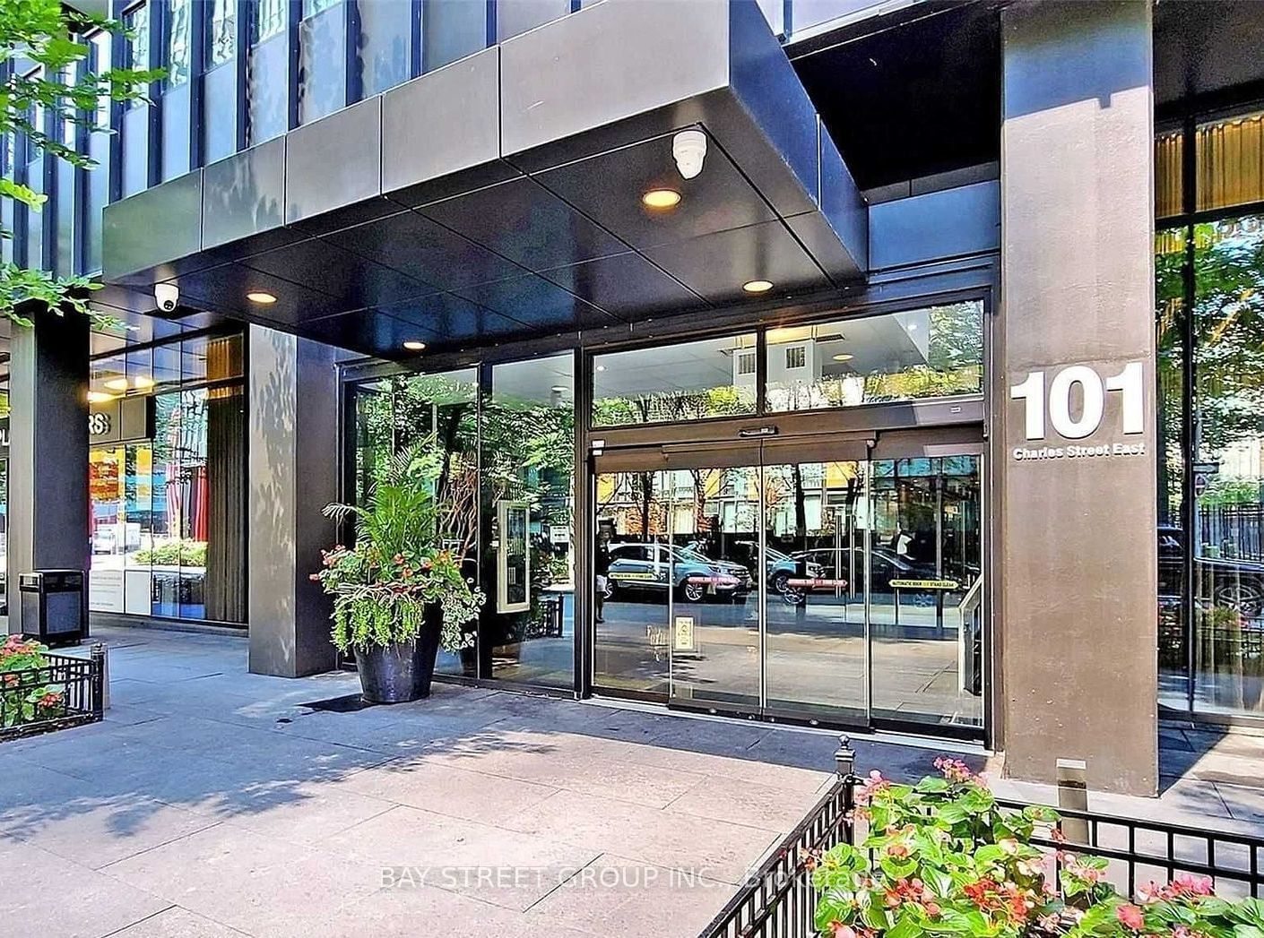 101 Charles St E, unit 2909 for rent