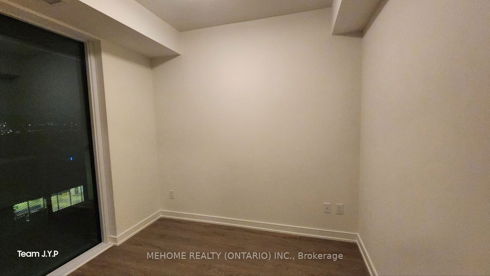 425 Front St E, unit 1217 for rent