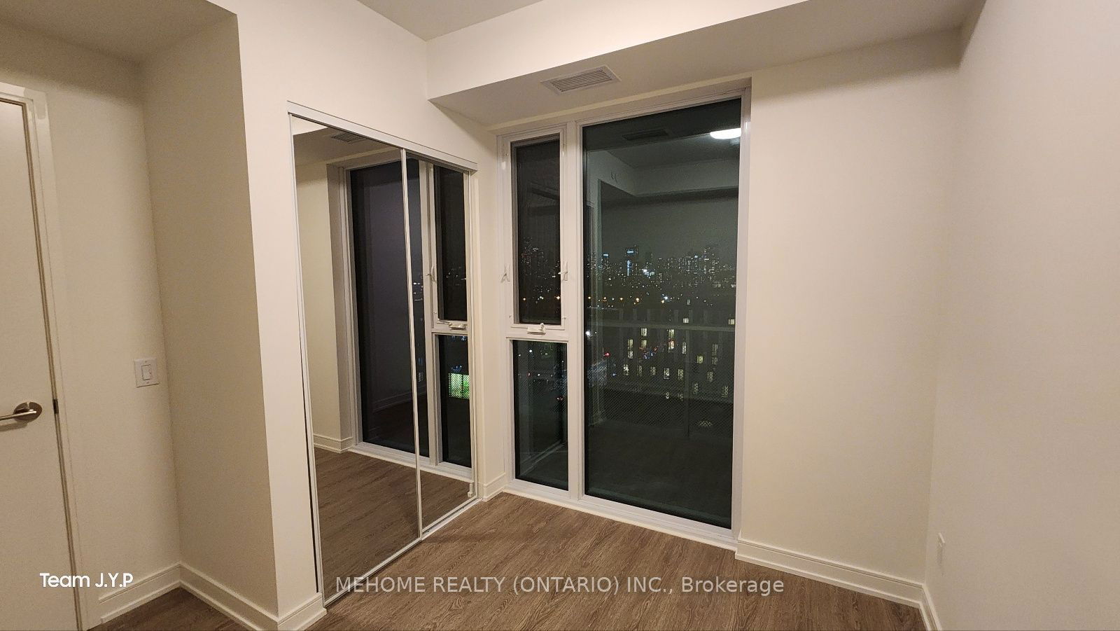 425 Front St E, unit 1217 for rent