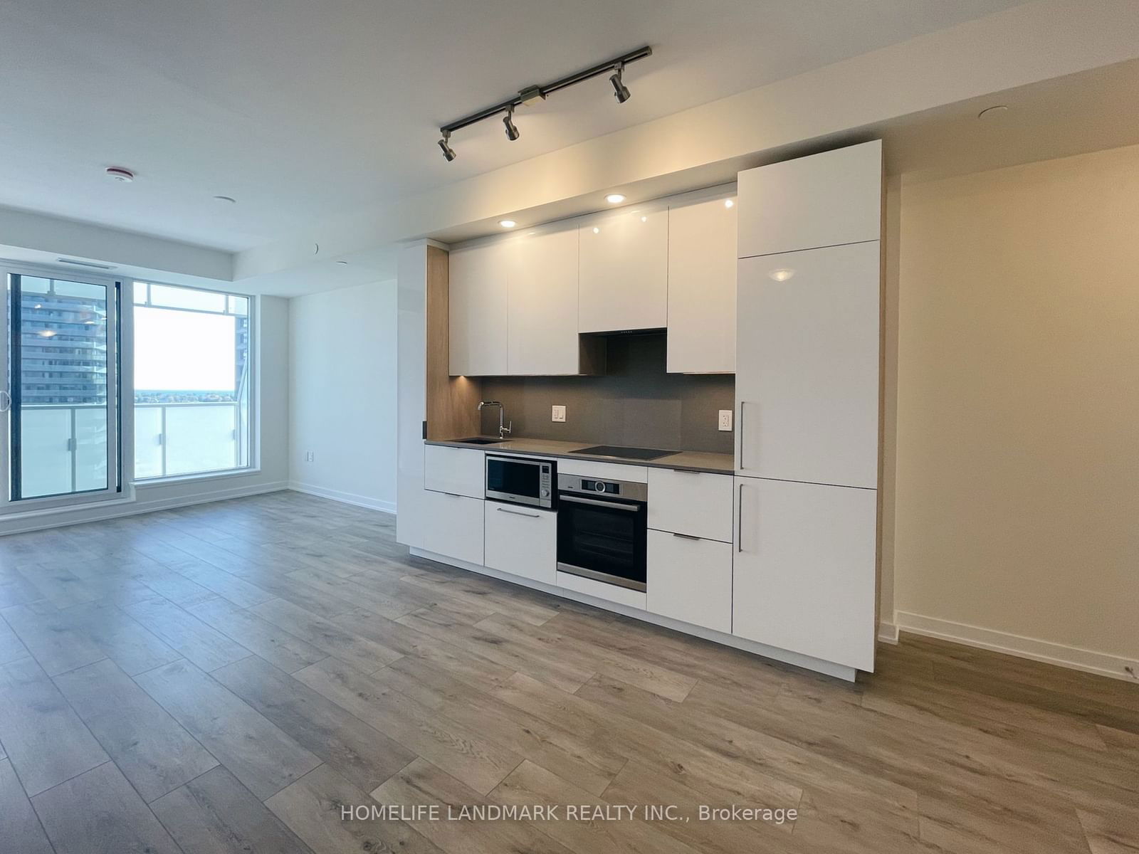 28 Freeland St, unit 1601 for rent