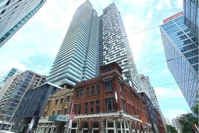 25 Richmond St E, unit 3304 for sale