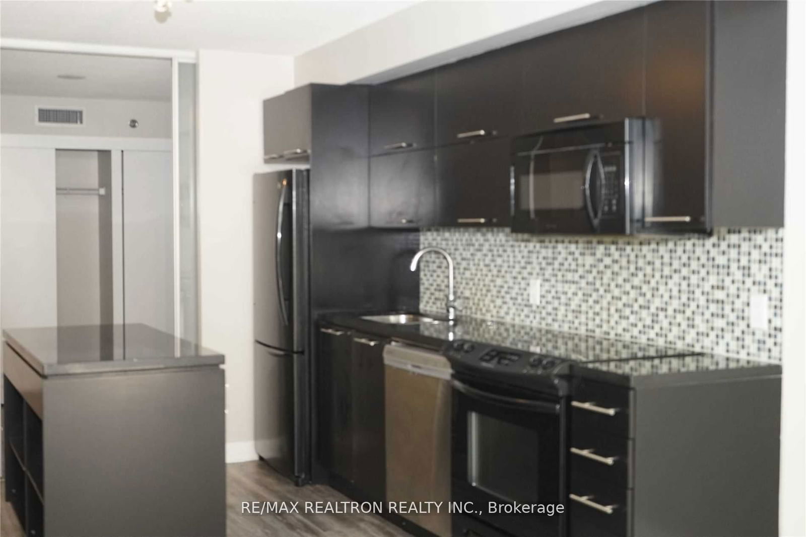 21 Nelson St, unit #313 for rent