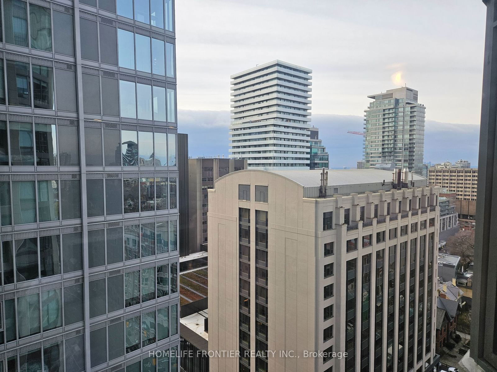 155 Yorkville Ave, unit 1812 for rent