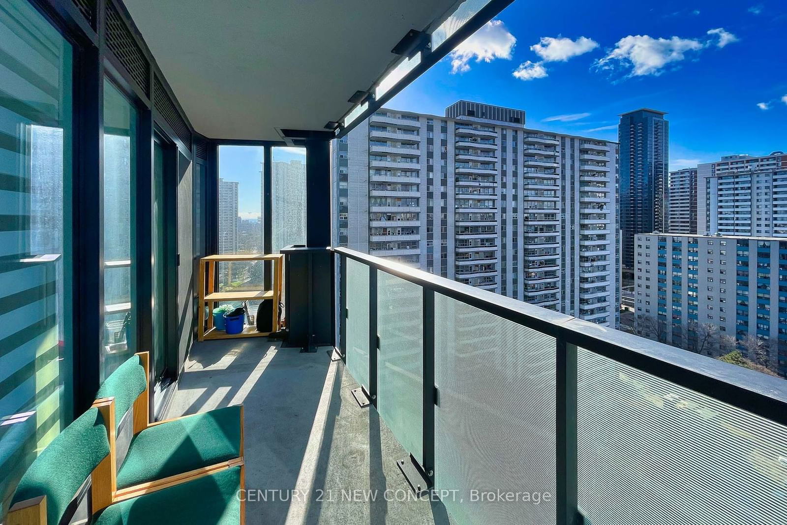 575 Bloor St E, unit 1508 for sale