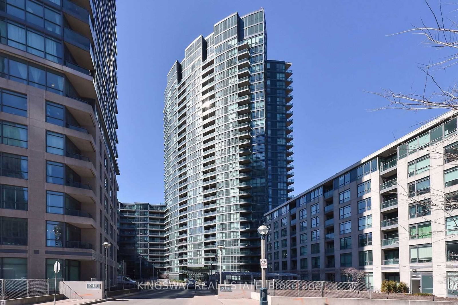 231 Fort York Blvd, unit 818 for rent