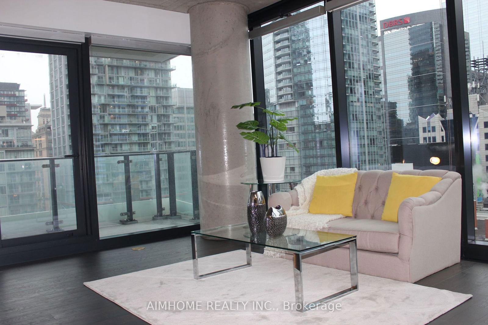 224 King St W, unit 1003 for sale