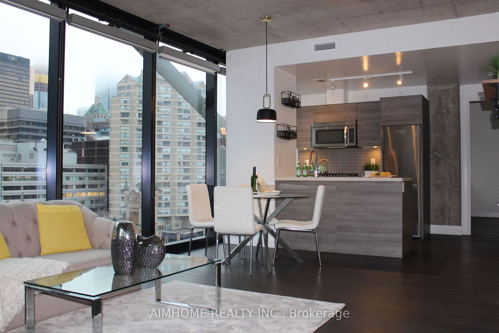 224 King St W, unit 1003 for sale