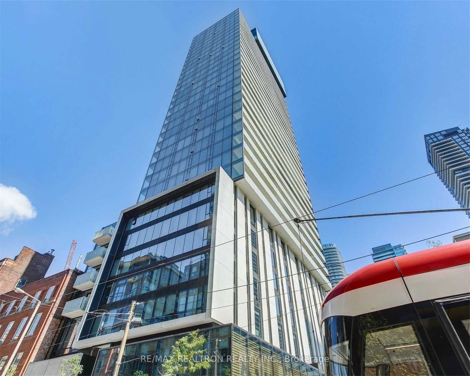 11 Charlotte St, unit 1804 for rent