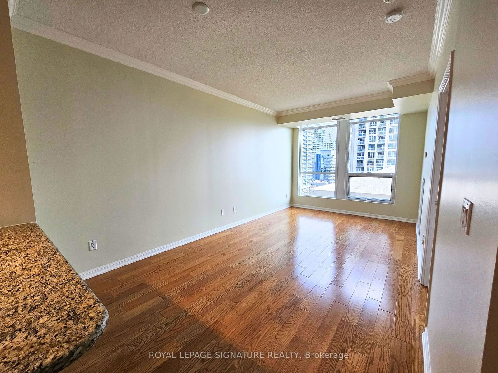 628 Fleet St, unit 1311 for rent