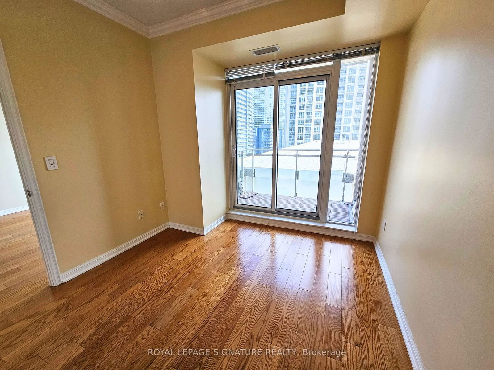 628 Fleet St, unit 1311 for rent