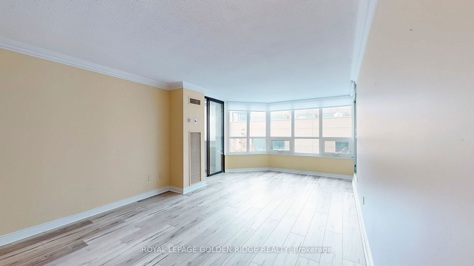 65 Spring Garden Ave, unit 304 for sale