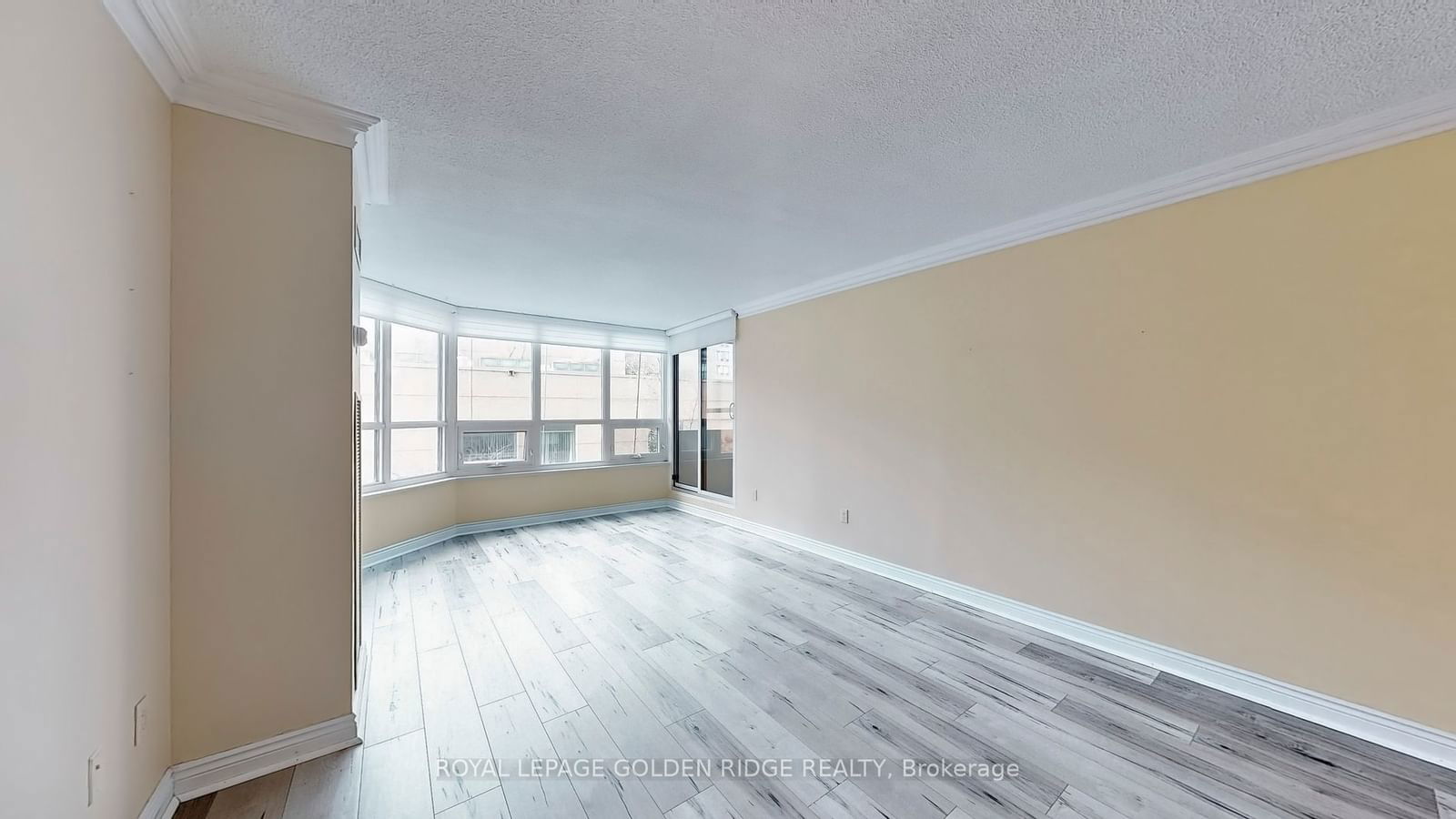 65 Spring Garden Ave, unit 304 for sale