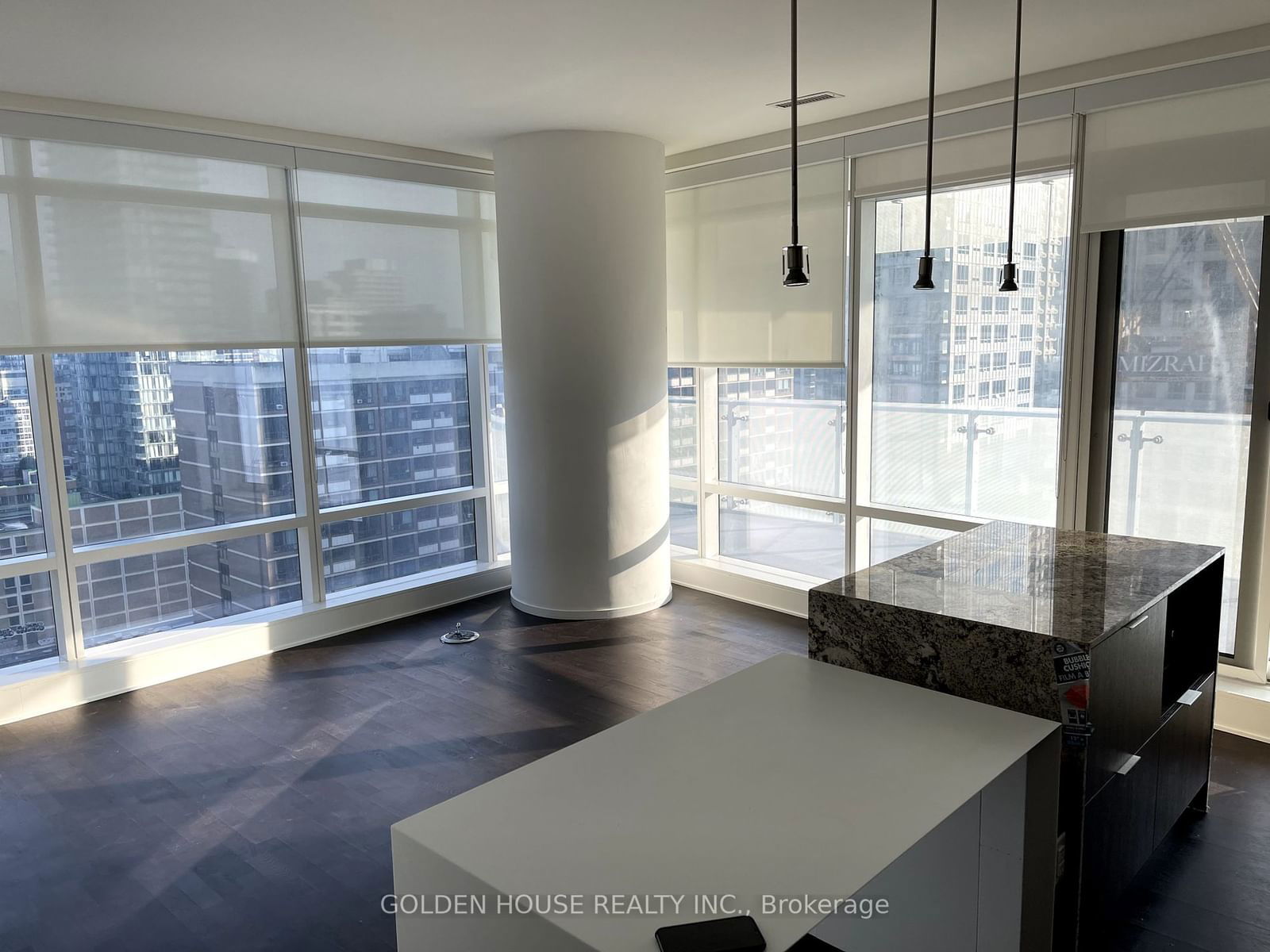 1 Bloor St E, unit 1507 for rent