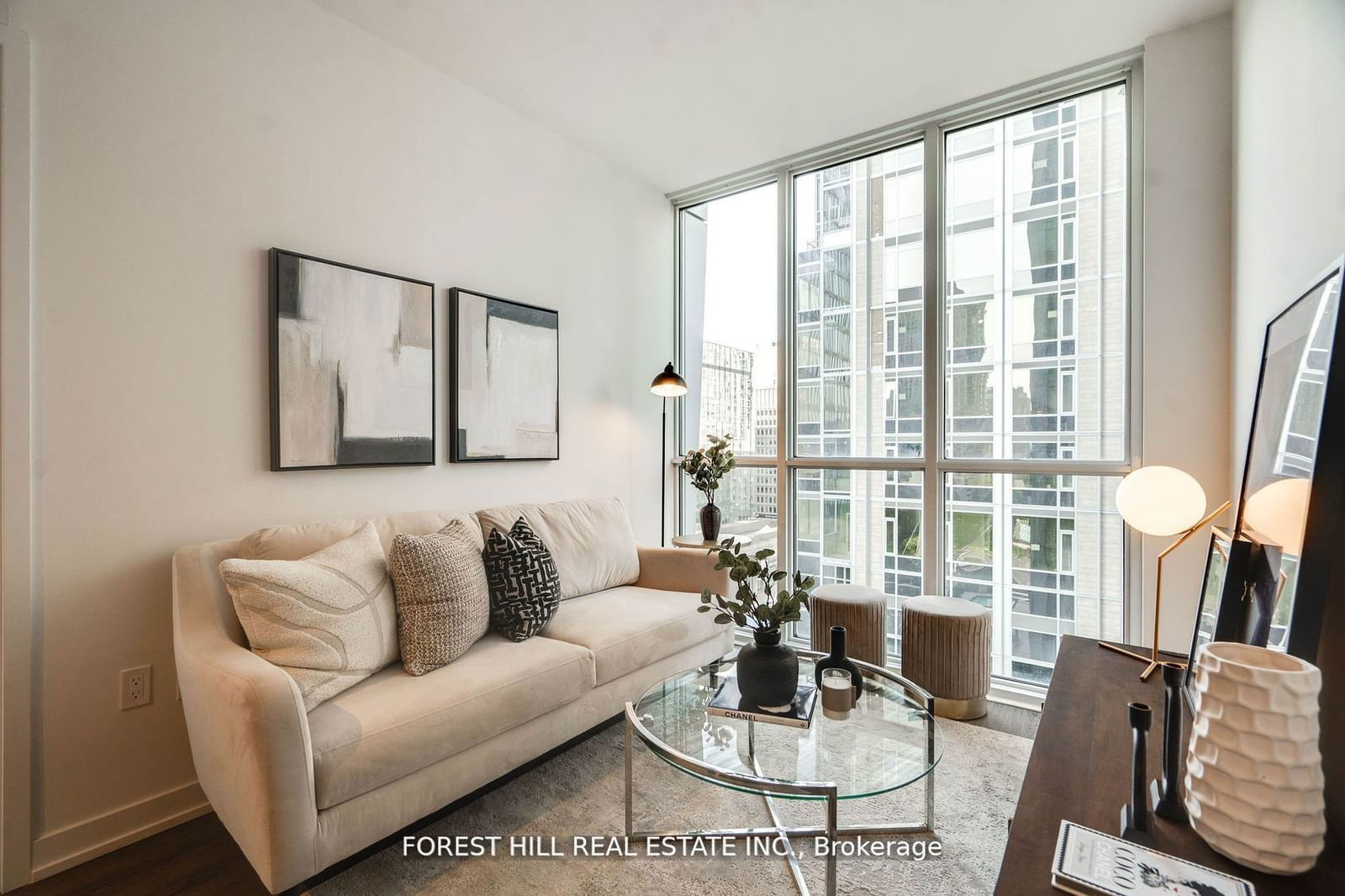 1 Yorkville Ave, unit 802 for sale