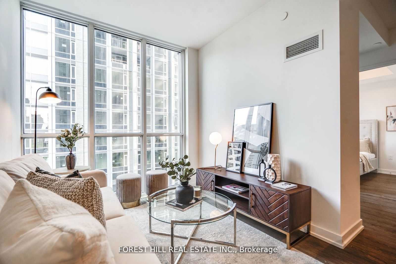 1 Yorkville Ave, unit 802 for sale